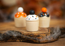 Load image into Gallery viewer, Halloween Cupcakes - Set of 3
