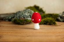 Load image into Gallery viewer, Felt Mushroom - Red
